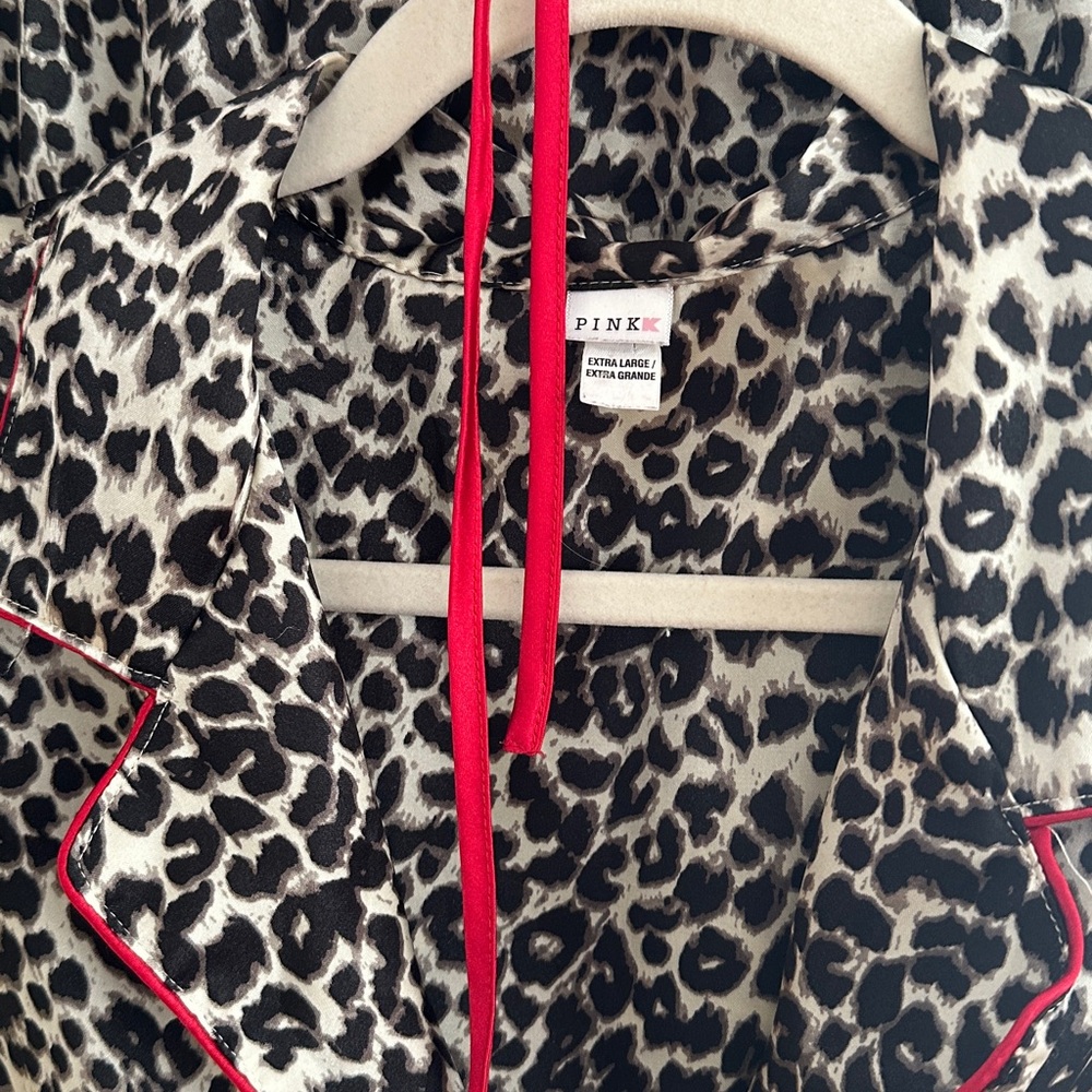 PINK by Victorias Secret lush 2 piece pajama set for lounging! Size XL.